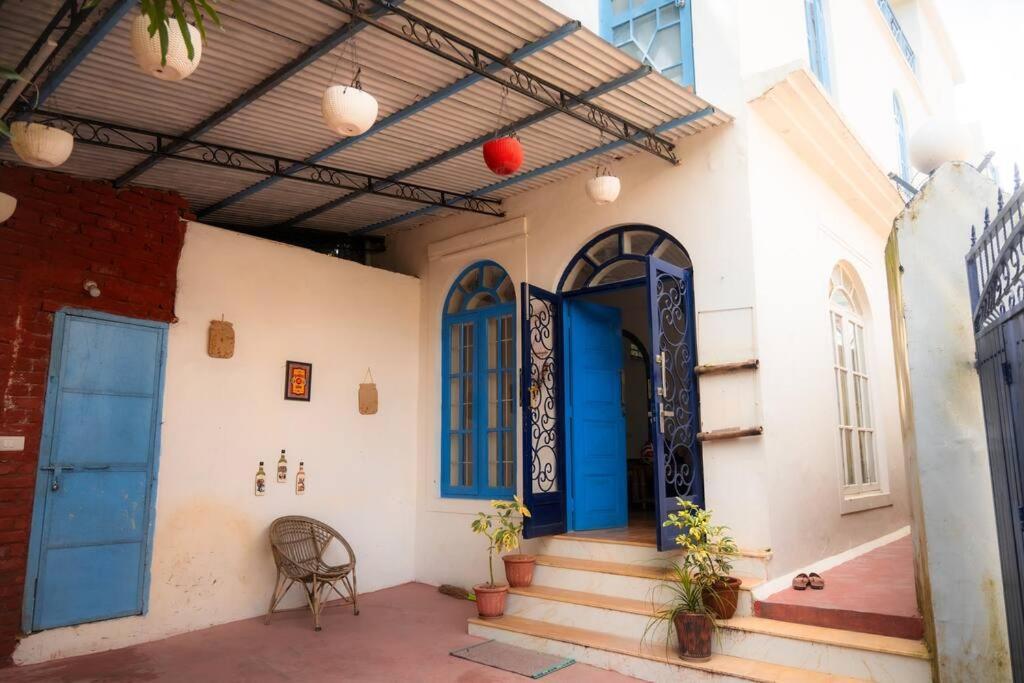 Blue Door Villa By Homeyhuts Rājpur Exterior photo